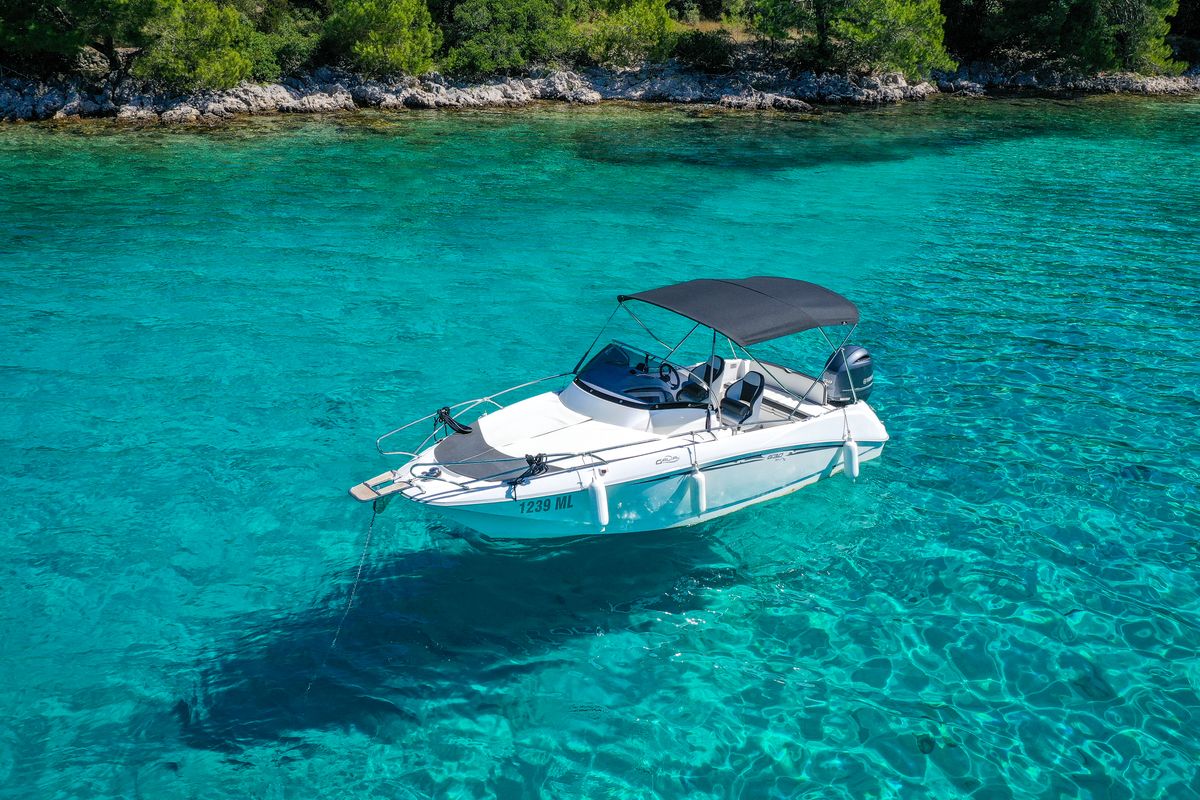 Exterior view of 1239ML, a Galeon Galia 630 motorboat at Mali Lošinj, Croatia