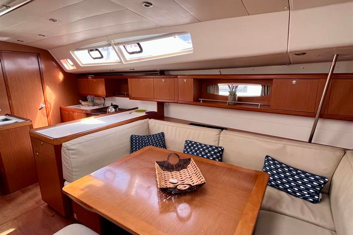 Salon of Maistra, a Beneteau Oceanis 54 sailboat at Lavreotiki Municipal Unit, Greece