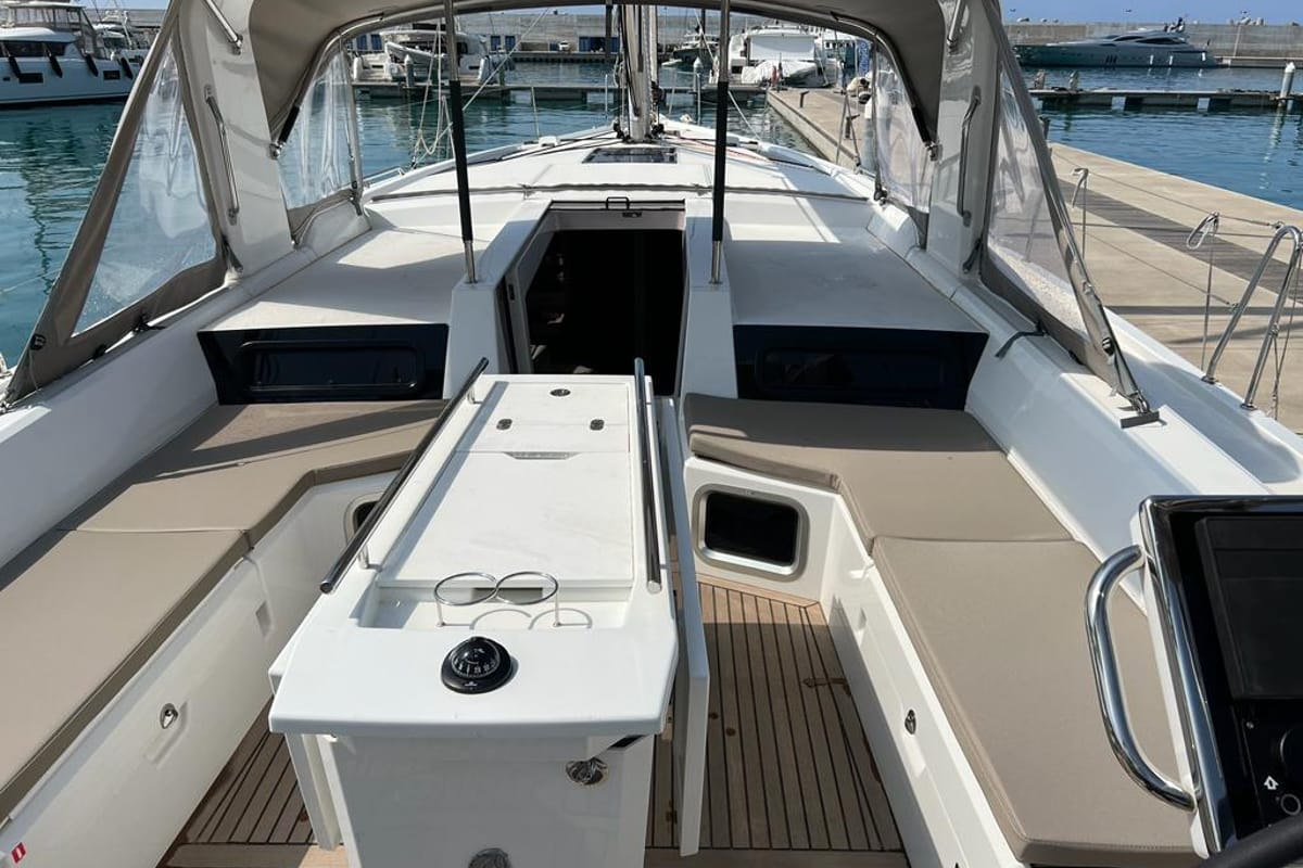 Deck of Libery, a Beneteau Oceanis 51.1 sailboat at Capo d'Orlando, Italy