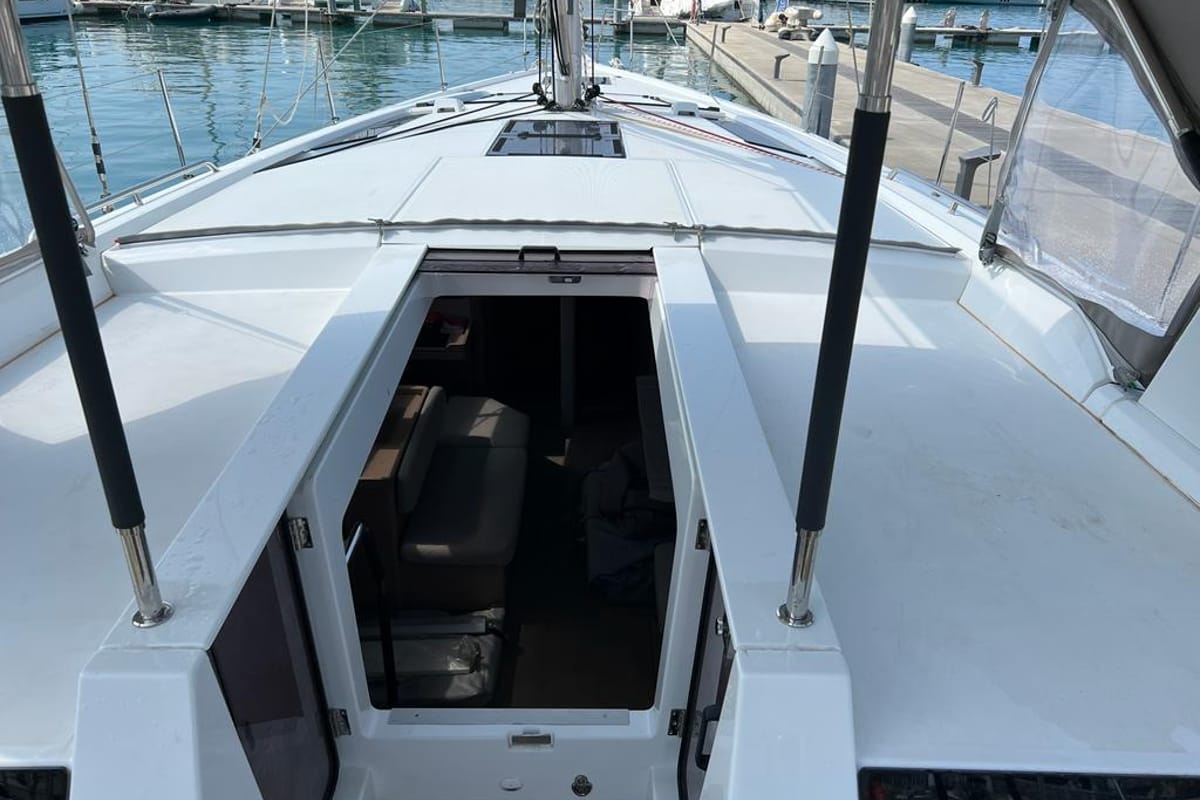 Deck of Libery, a Beneteau Oceanis 51.1 sailboat at Capo d'Orlando, Italy