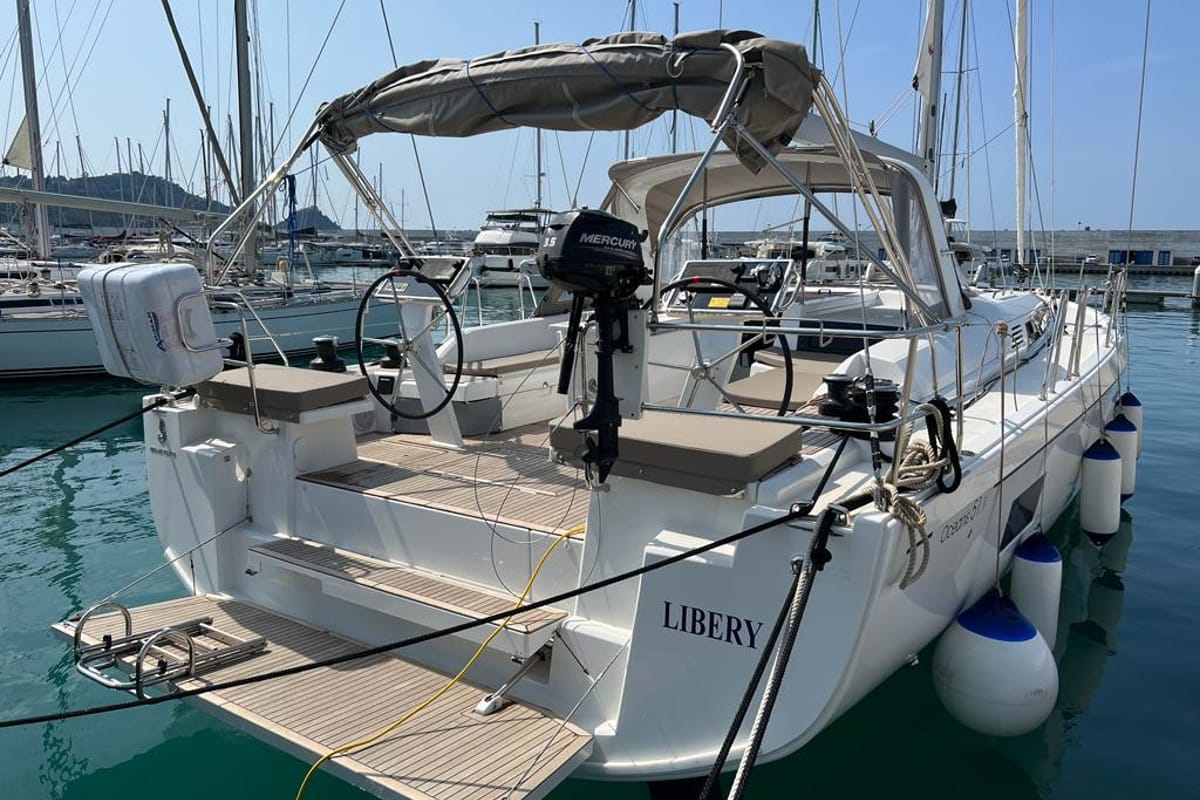 Exterior view of Libery, a Beneteau Oceanis 51.1 sailboat at Capo d'Orlando, Italy