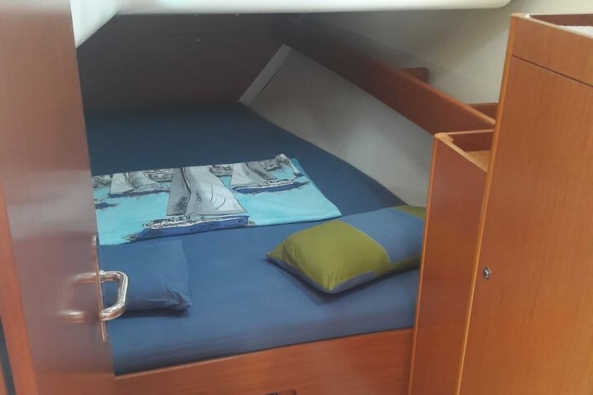 Cabin on Lapin, a Beneteau Cyclades 39 sailboat at Fethiye, Turkey