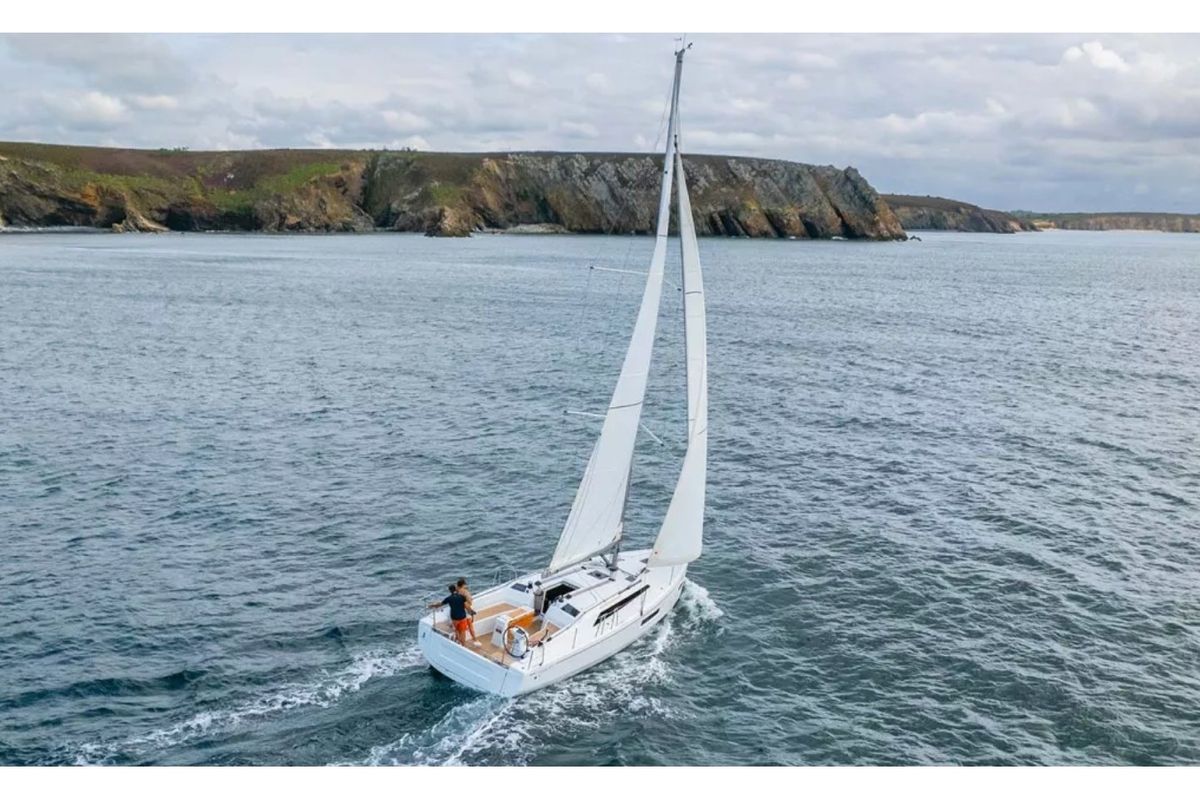Exterior view of Silene, a Beneteau Oceanis 37.1 sailboat at Olbia, Italy