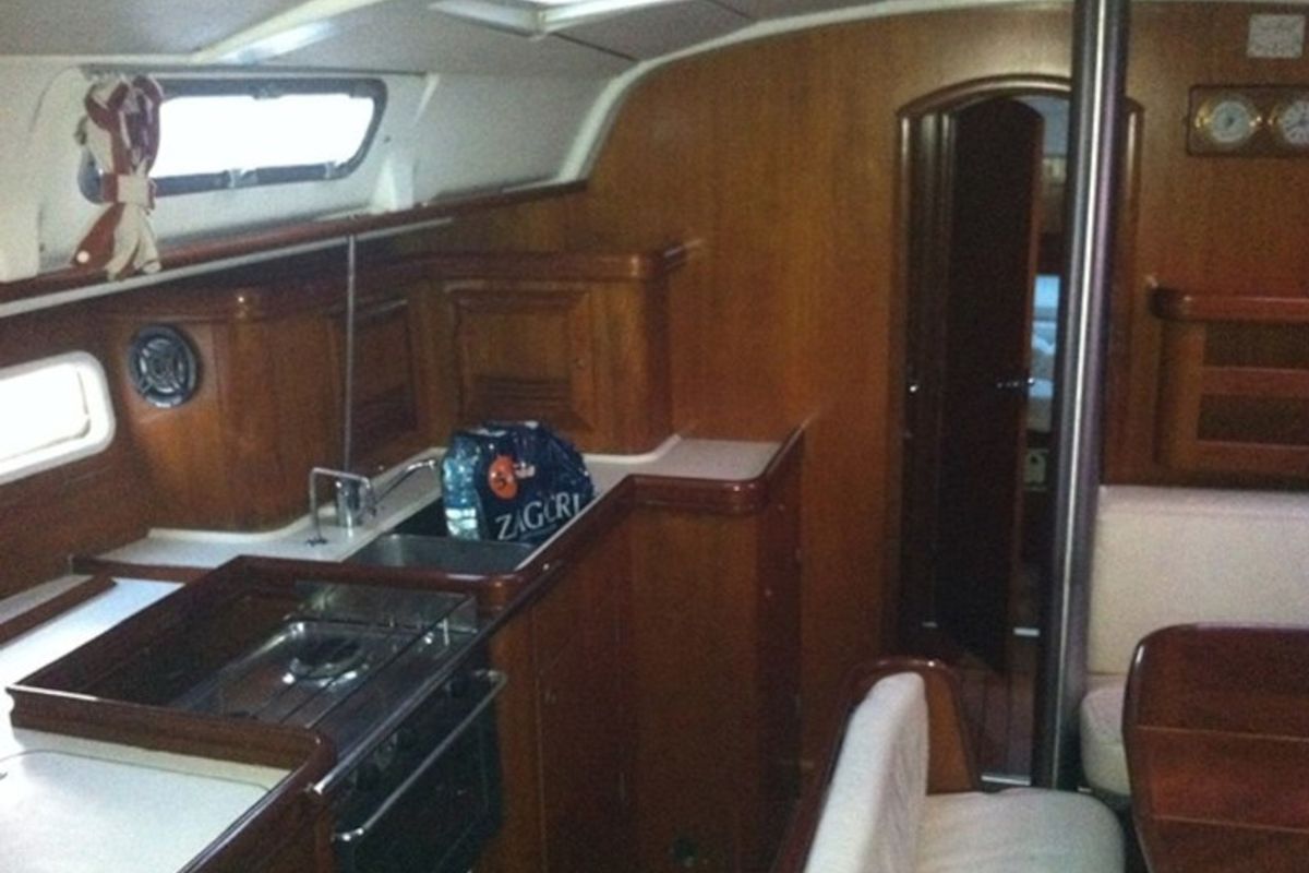 Galley of Artemis, a Beneteau Oceanis 411 sailboat at Athens, Greece