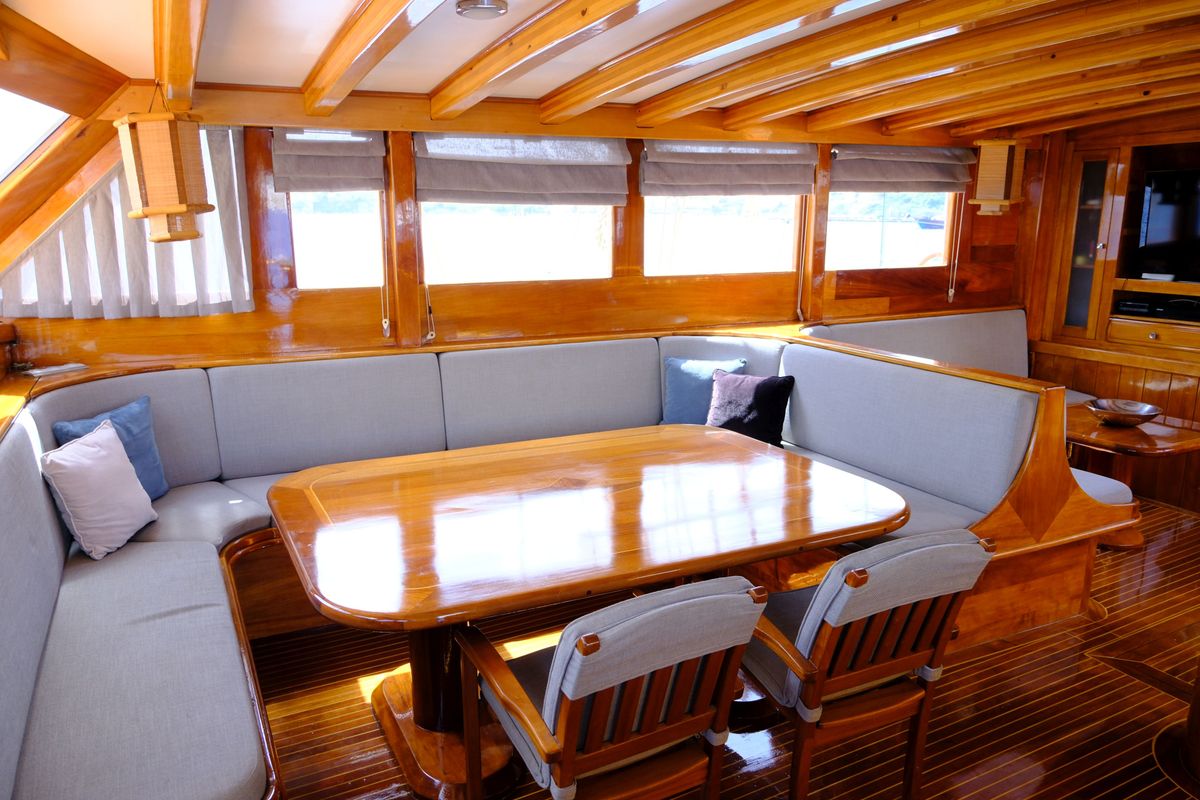 Salon of Parss, a Custom Made Parss yacht at Bodrum, Turkey