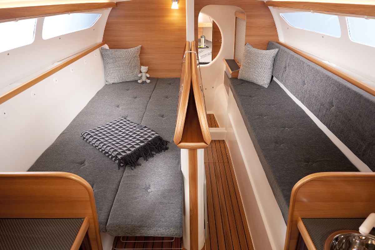 Cabin on Kalmos, a Quorning Yachts Dragonfly 28 sailboat at Toulon, France