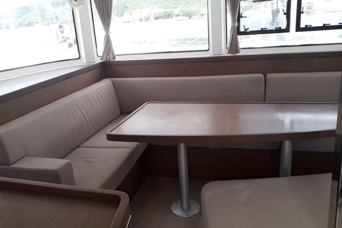 Salon of Taina, a Lagoon 42 catamaran at Le Gosier, France