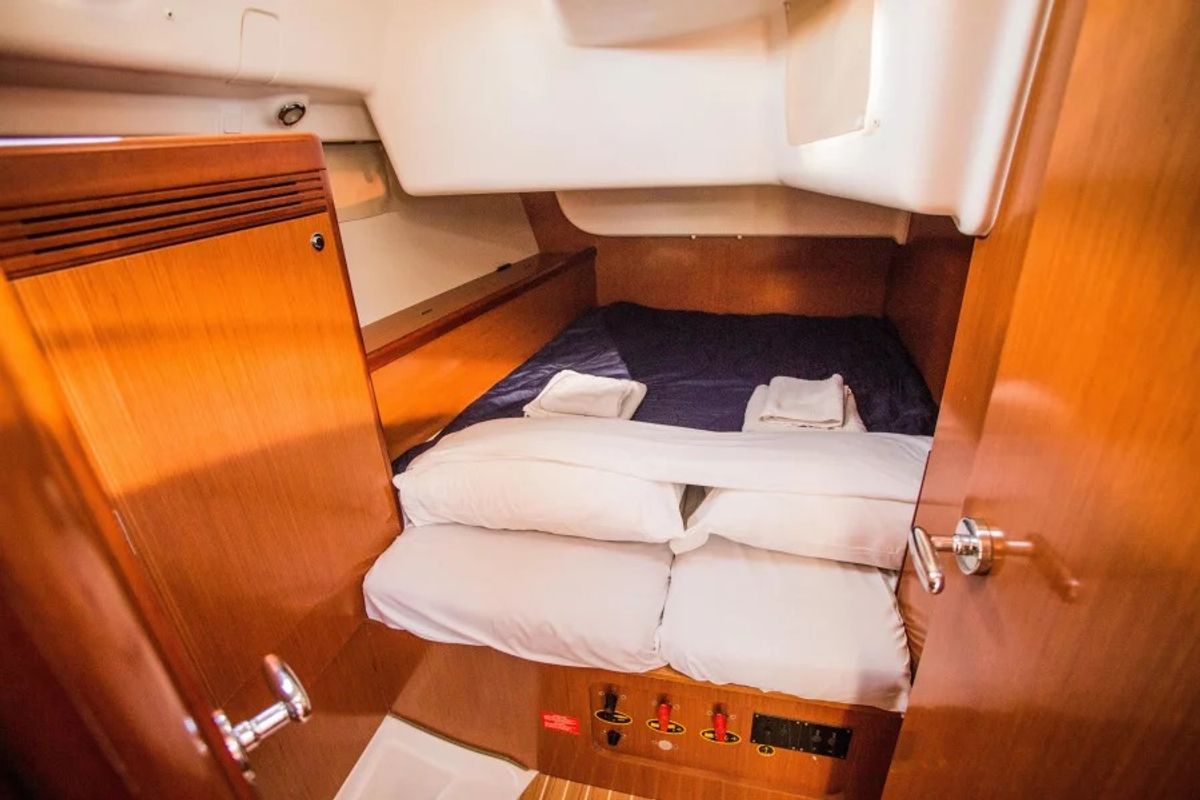 Cabin on Starcat, a Beneteau Oceanis 43 sailboat at Sithonia Municipal Unit, Greece