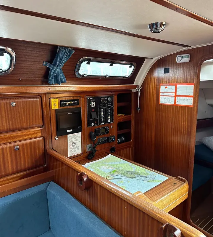 Salon of Frolika, a Bavaria 42 Cruiser sailboat at Oban, United Kingdom