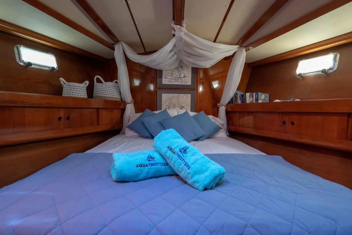 Cabin on Stavros tou Notou, a Jeanneau 51 sailboat at Flisvos Marina, Greece