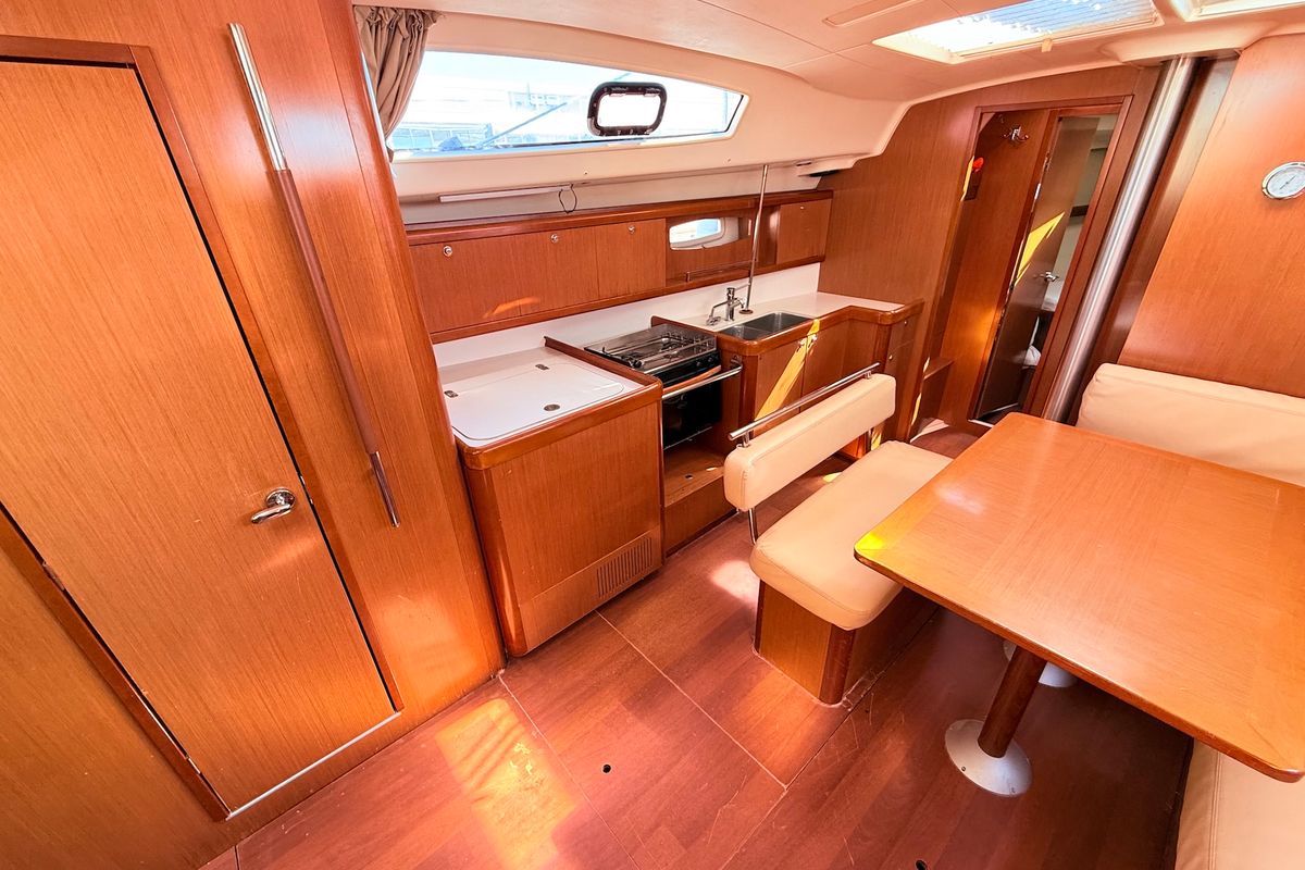 Valdeker II, a Beneteau Oceanis 43 sailboat at Općina Sukošan, Croatia