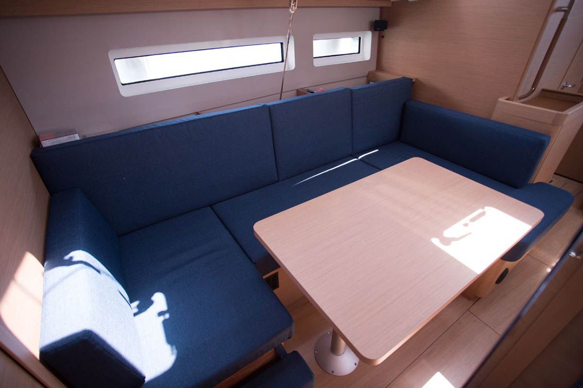 Salon of La Baavca 588/2025, a Jeanneau Sun Odyssey 440 sailboat at Palma de Mallorca, Spain