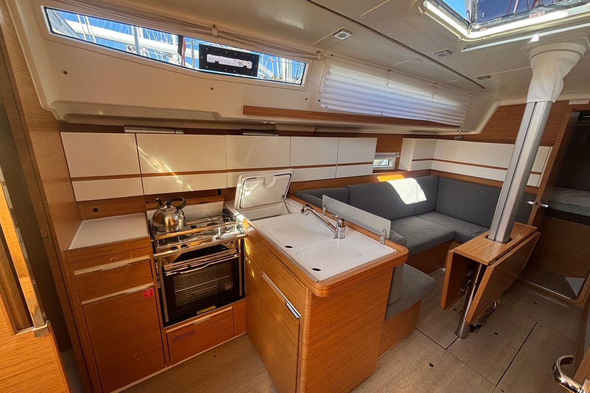 Galley of Bella Mia, a Elan E4 sailboat at Grad Pula, Croatia