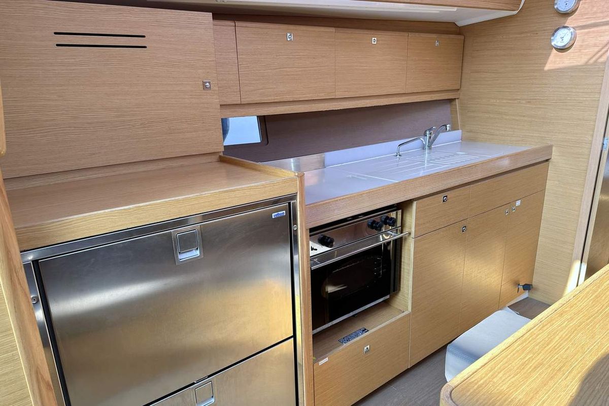 Galley of Lia, a Dufour 382 GL sailboat at Barth, Germany