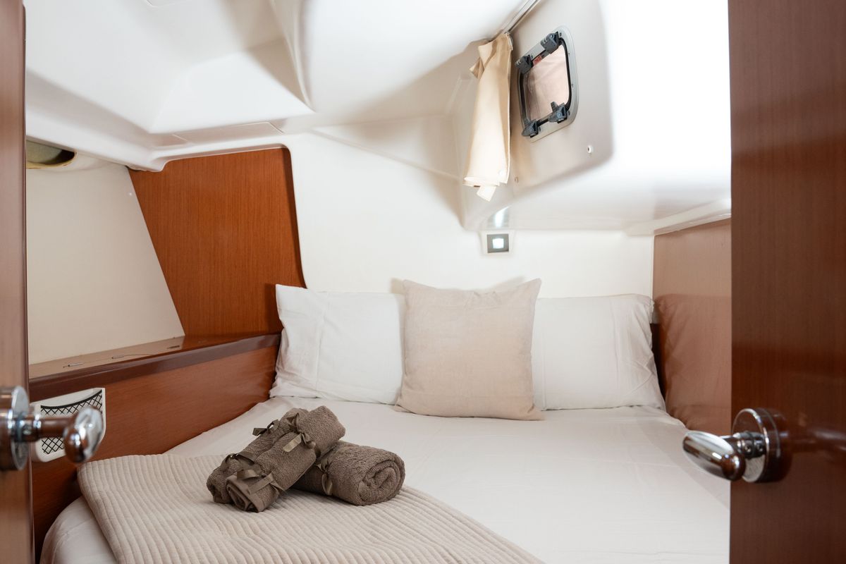 Cabin on Anegada, a Beneteau Oceanis 46 sailboat at Athens, Greece
