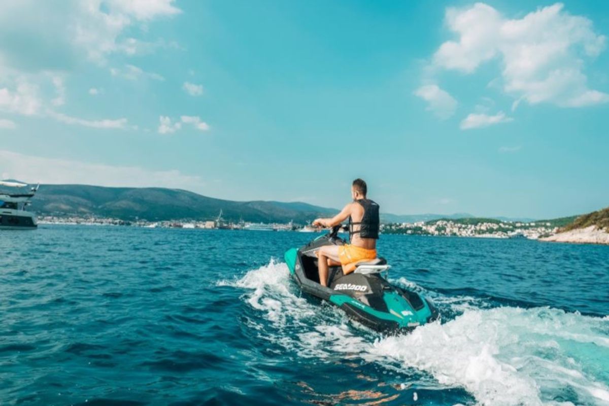 Blizzard, a Beneteau Monte Carlo 5 motorboat at Seget Donji, Croatia