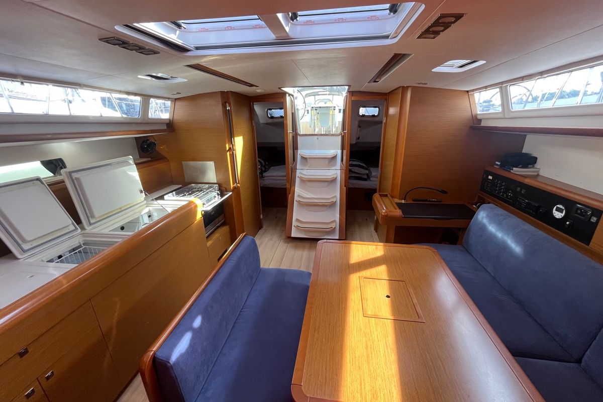 Salon of BELUNA, a Jeanneau Sun Odyssey 479 sailboat at Općina Sukošan, Croatia