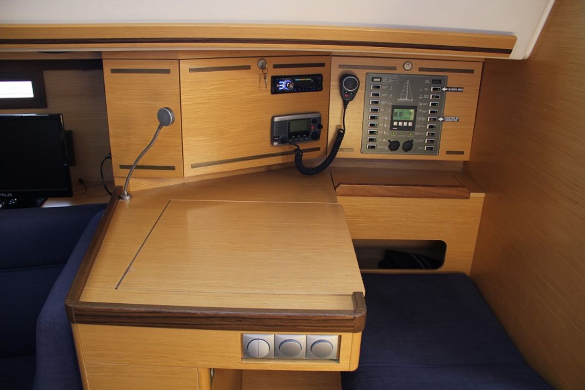 Salon of Okea Iris, a Elan 444 Impression sailboat at Lavreotiki Municipal Unit, Greece