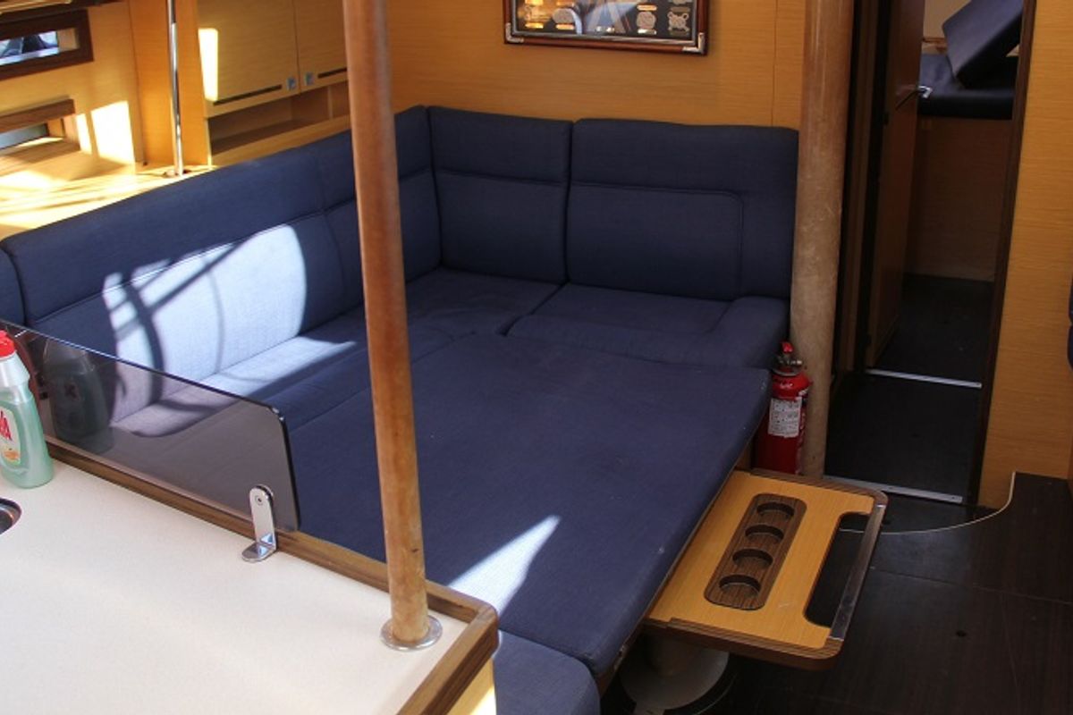 Salon of Okea Iris, a Elan 444 Impression sailboat at Lavreotiki Municipal Unit, Greece