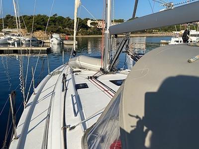 Deck of JEAN BART III, a Beneteau Oceanis 40.1 sailboat at La Favière, France