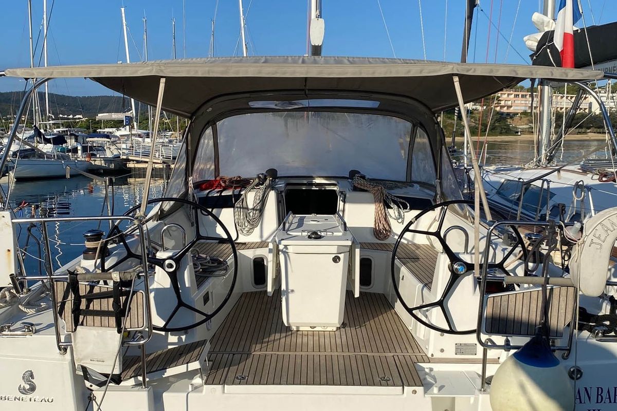 Cockpit of JEAN BART III, a Beneteau Oceanis 40.1 sailboat at La Favière, France
