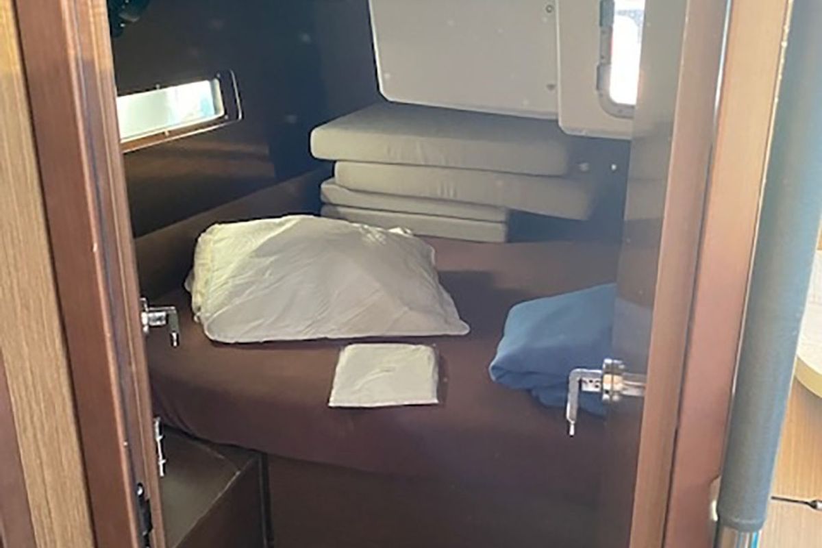Cabin on JEAN BART III, a Beneteau Oceanis 40.1 sailboat at La Favière, France