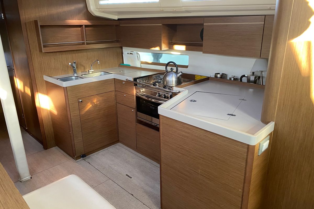 Galley of JEAN BART III, a Beneteau Oceanis 40.1 sailboat at La Favière, France