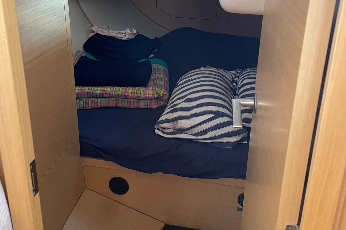 Cabin on Carolina, a Elan 450 sailboat at Rodi Garganico, Italy