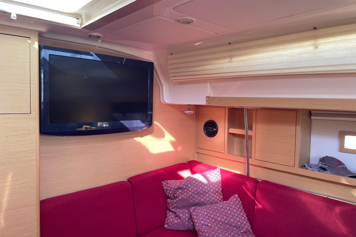 Salon of Carolina, a Elan 450 sailboat at Rodi Garganico, Italy