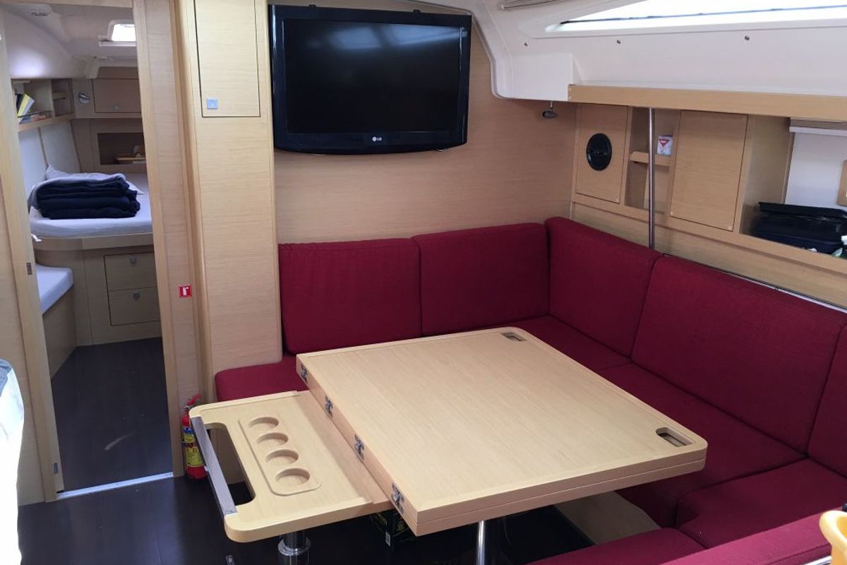 Salon of Carolina, a Elan 450 sailboat at Rodi Garganico, Italy