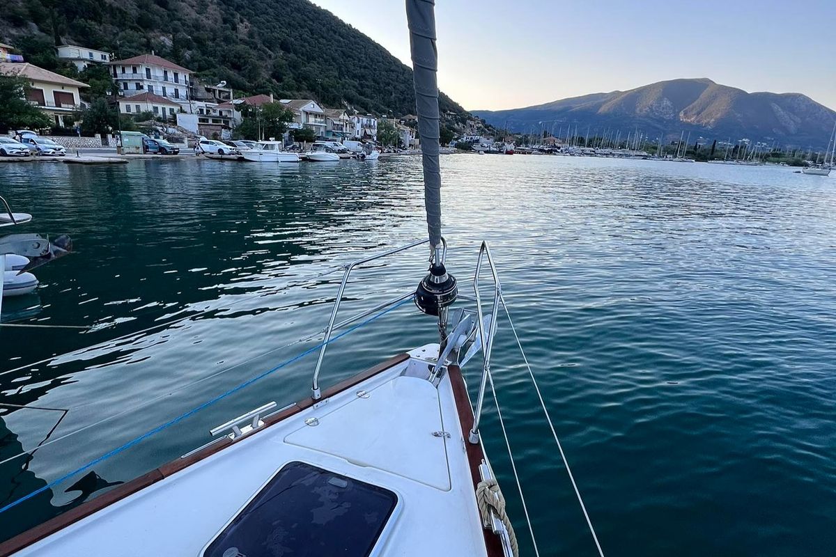 Exterior view of Marivana M, a Bavaria 46 Cruiser sailboat at Volos Municipality, Greece
