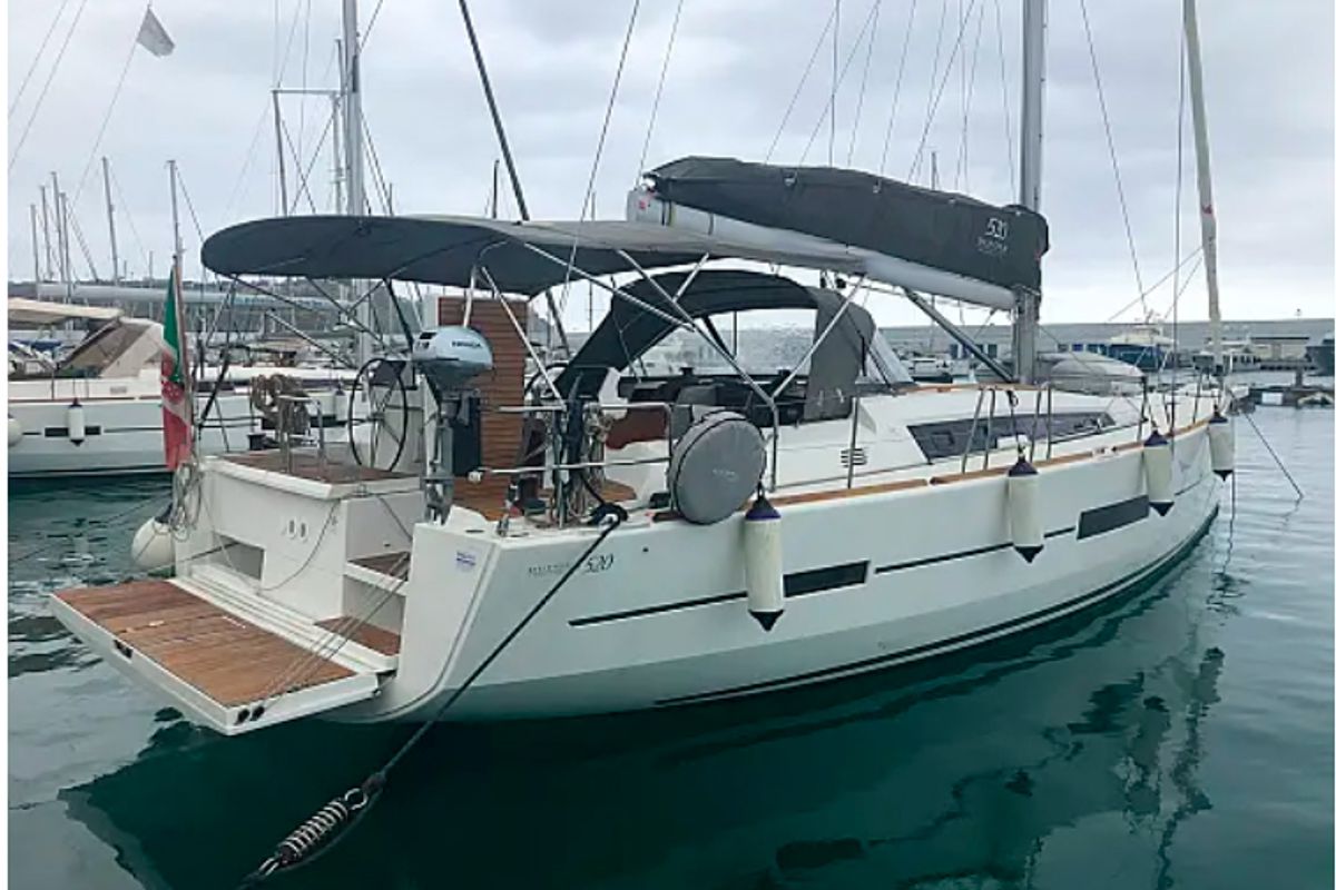 Exterior view of Malu', a Dufour 520 Grand Large sailboat at Vibo Valentia, Italy