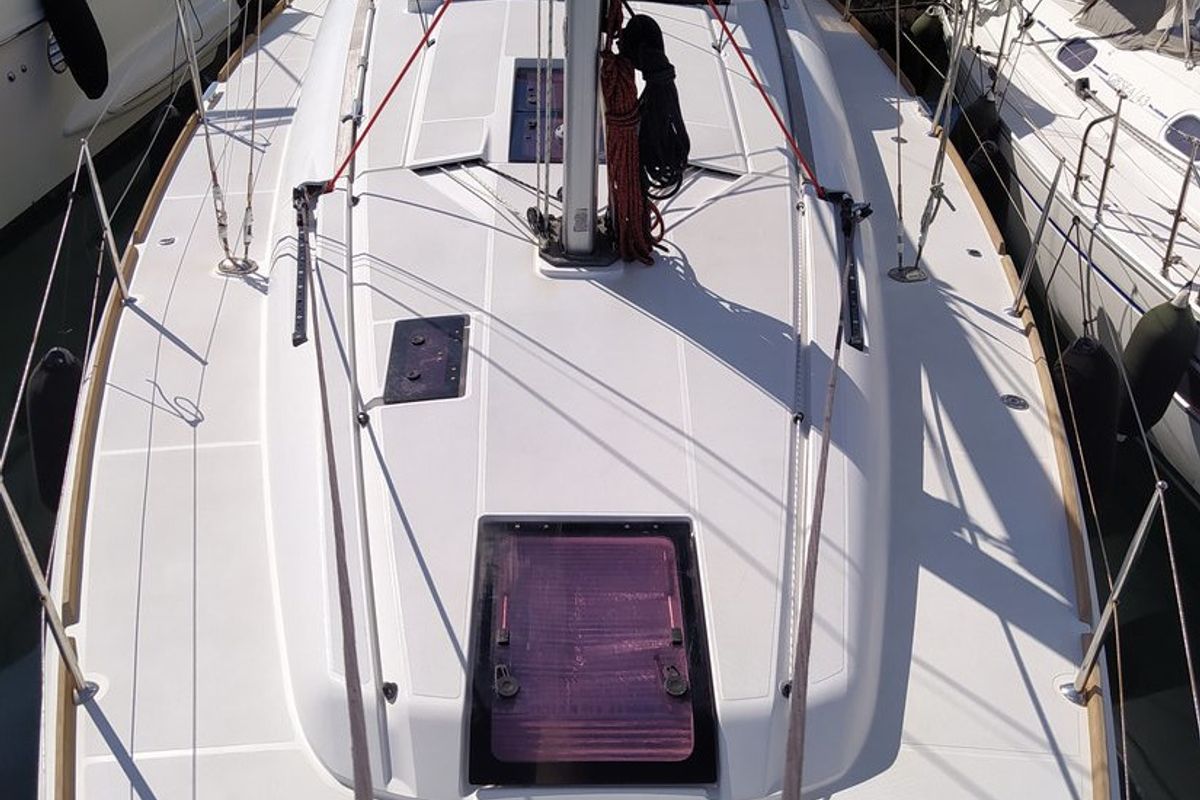 Deck of Traveller, a Jeanneau Sun Odyssey 409 sailboat at Kontokali, Greece