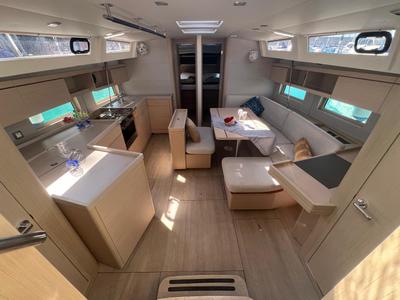 Salon of Orione, a Beneteau Oceanis 46.1 sailboat at Rosignano Solvay, Italy