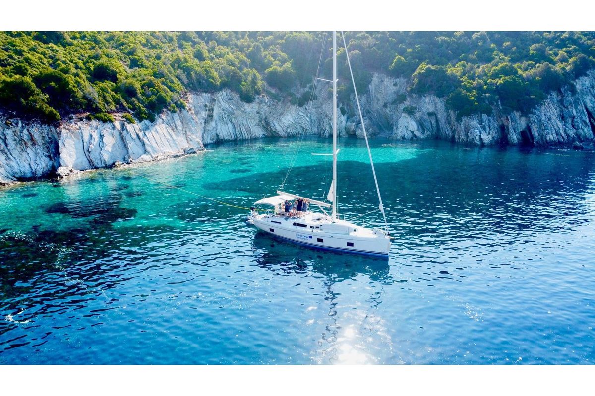 Exterior view of Dolce Vita, a Hanse Yachts Hanse 418 sailboat at Municipal Unit of Apollonioi, Greece