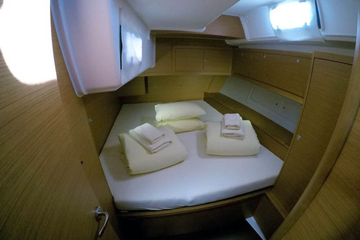 Cabin on Alibaba, a Dufour 470 sailboat at Grad Šibenik, Croatia