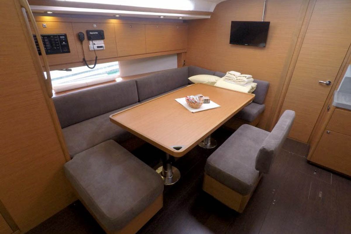 Salon of Alibaba, a Dufour 470 sailboat at Grad Šibenik, Croatia