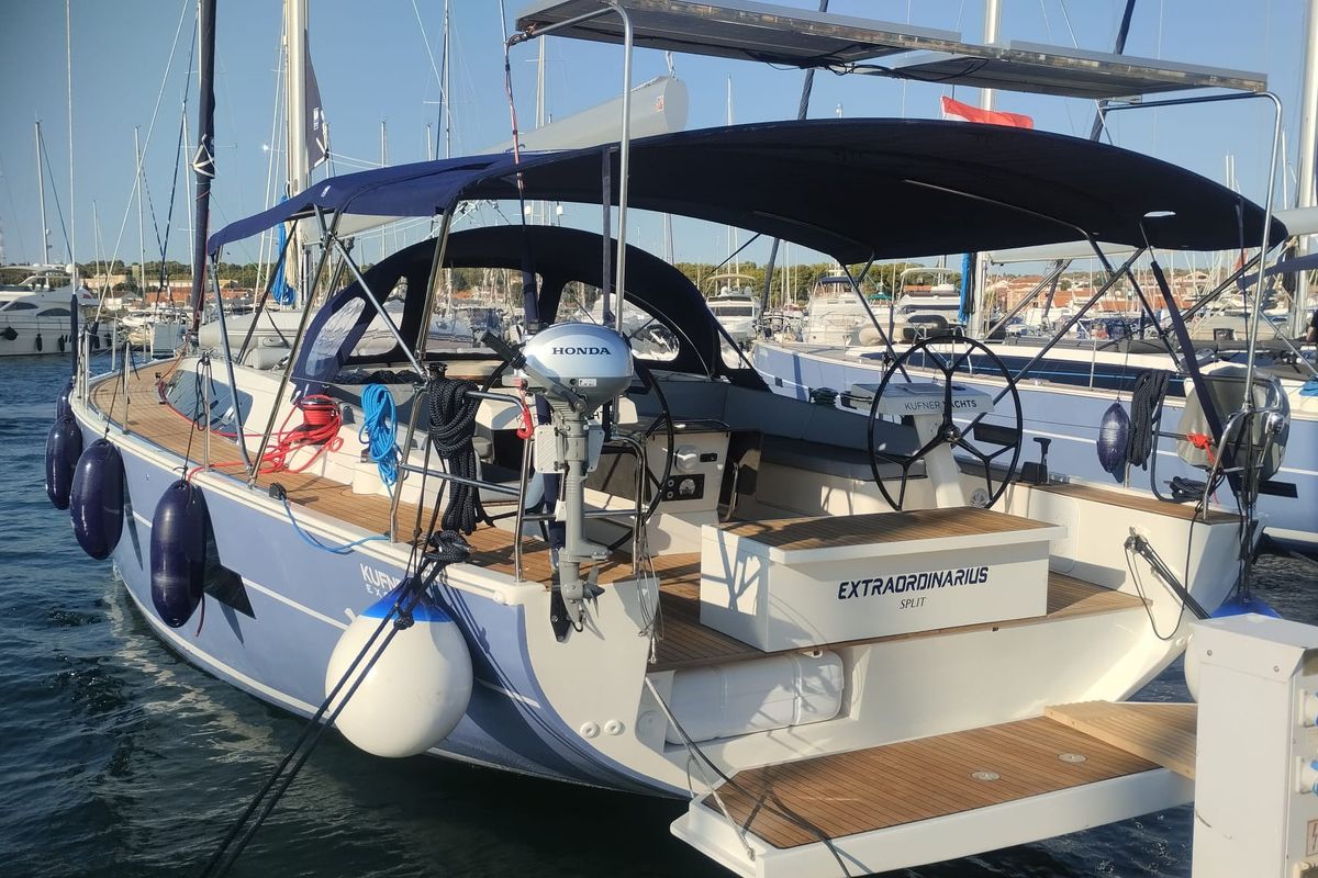 Exterior view of Extraordinarius, a D&D Kufner 54 Exclusive sailboat at Grad Trogir, Croatia