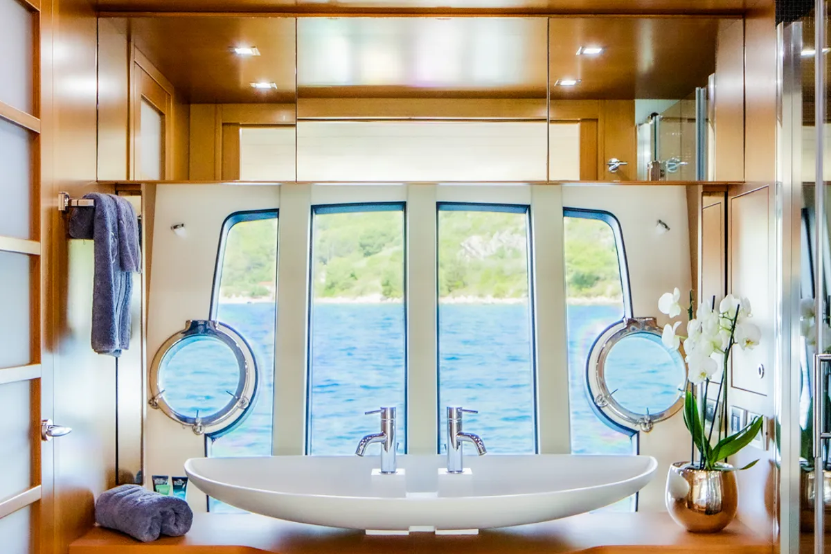Head on Orlando L, a Ferretti 780 yacht at Split, Croatia