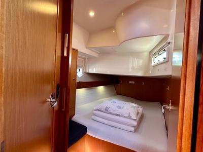 Cabin on Oključ, a Bavaria Cruiser 45 sailboat at Općina Sukošan, Croatia