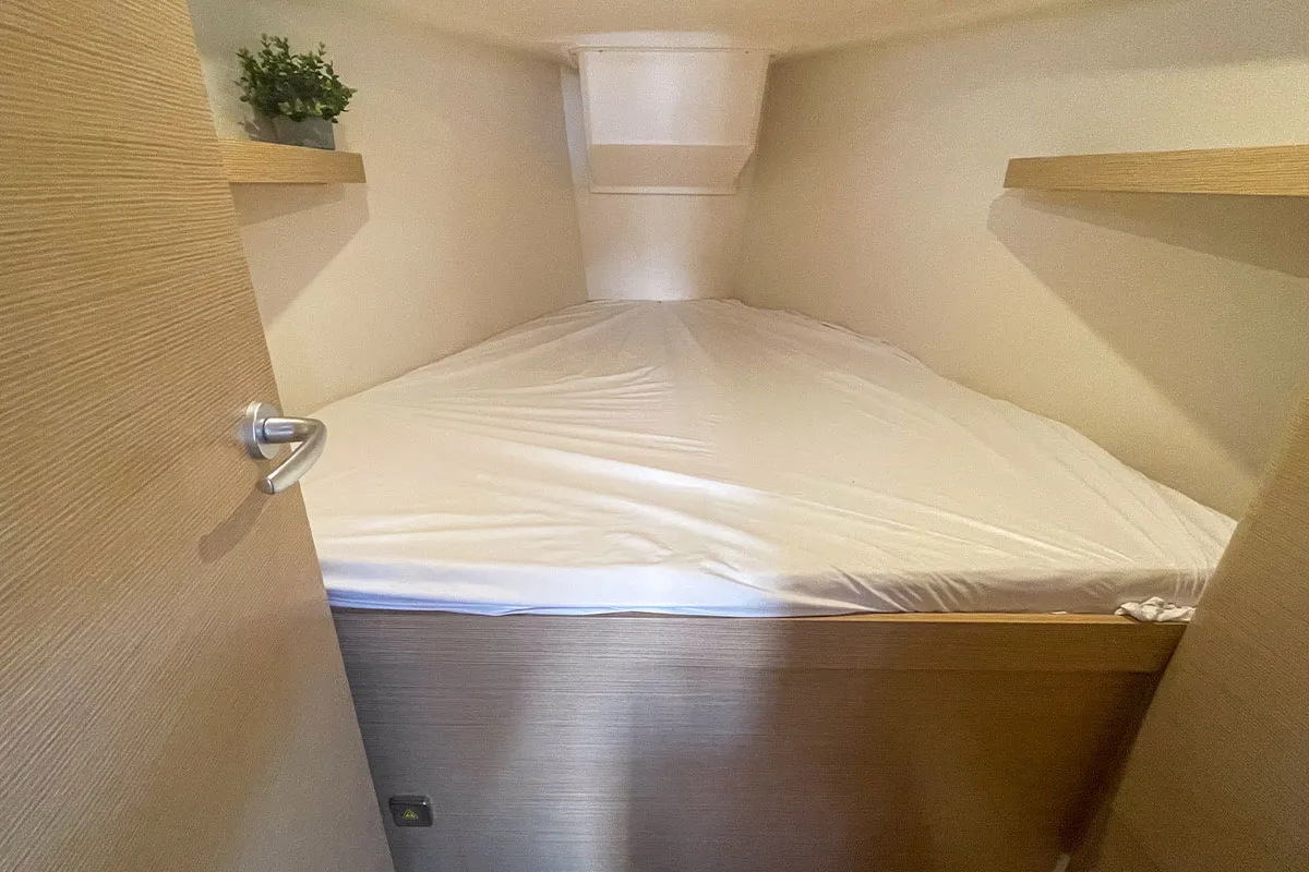 Cabin on Maveric, a Hanse Yachts Hanse 348 sailboat at Hyères, France