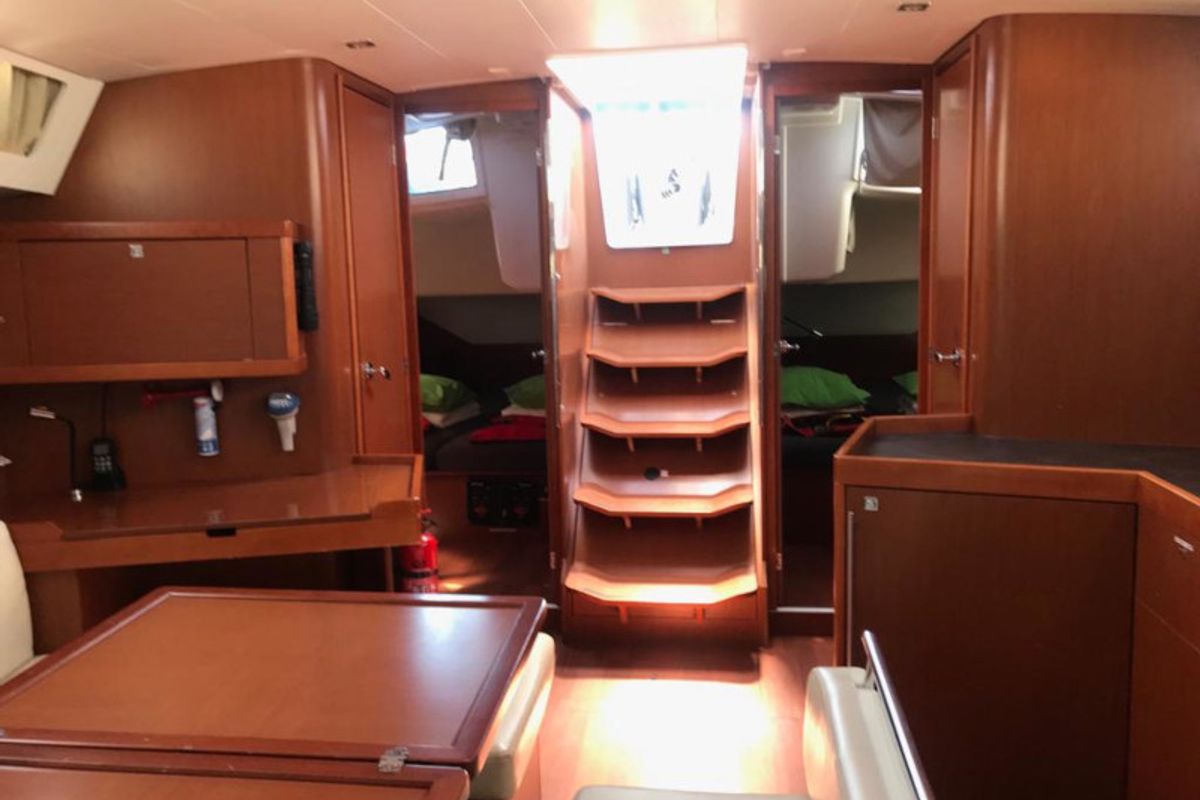 Salon of Alboran Gin Fizz, a Beneteau Oceanis 45 sailboat at es Jonquet, Spain