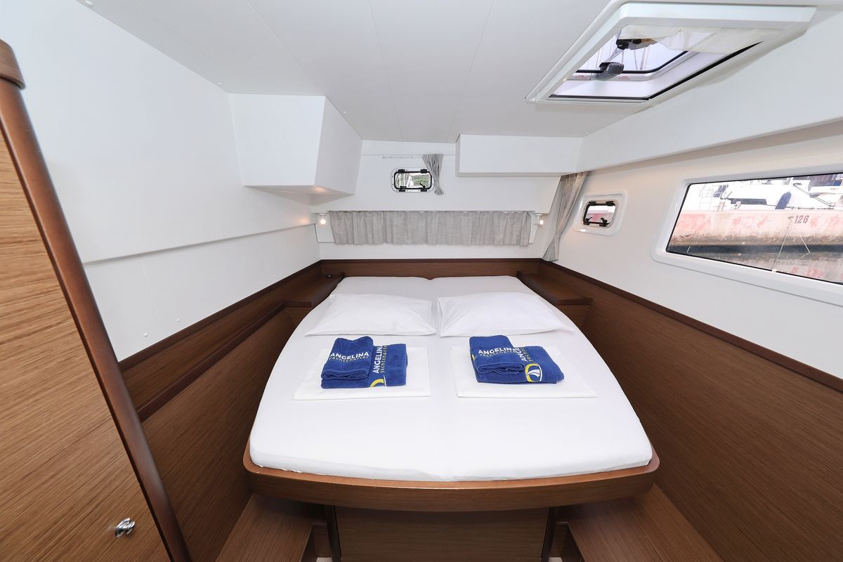 Cabin on Air Wave, a Lagoon 42 catamaran at Općina Rogoznica, Croatia
