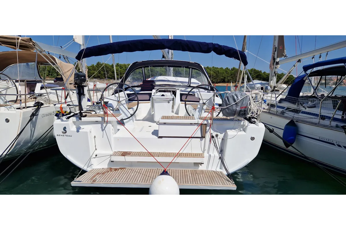 Exterior view of Luna, a Beneteau Oceanis 46.1 sailboat at Općina Medulin, Croatia