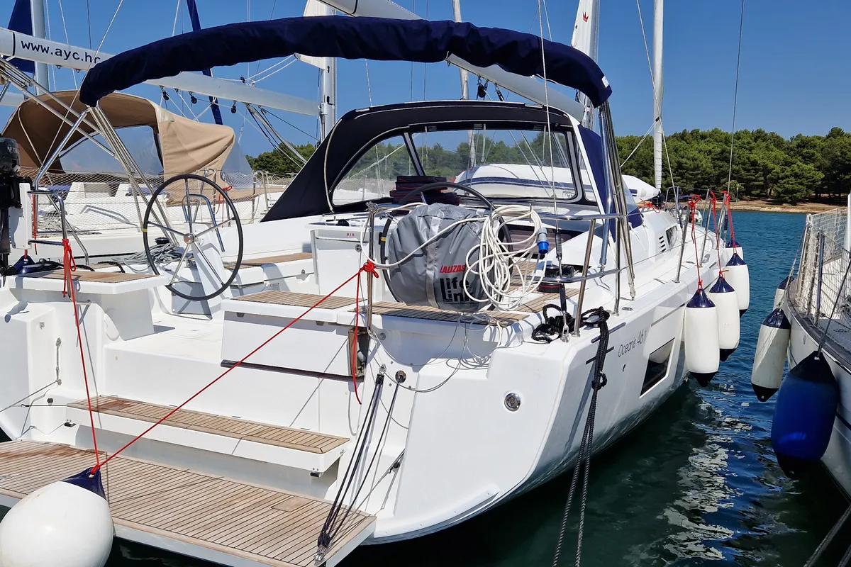 Exterior view of Luna, a Beneteau Oceanis 46.1 sailboat at Općina Medulin, Croatia