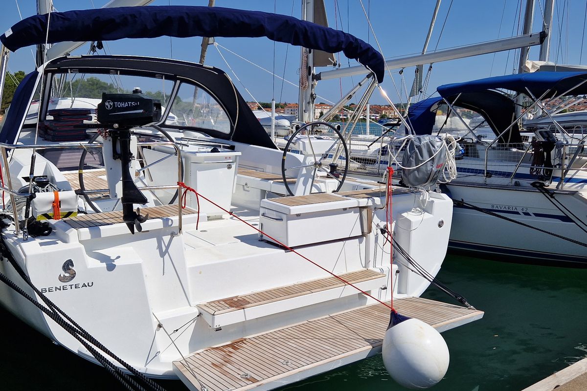 Exterior view of Luna, a Beneteau Oceanis 46.1 sailboat at Općina Medulin, Croatia