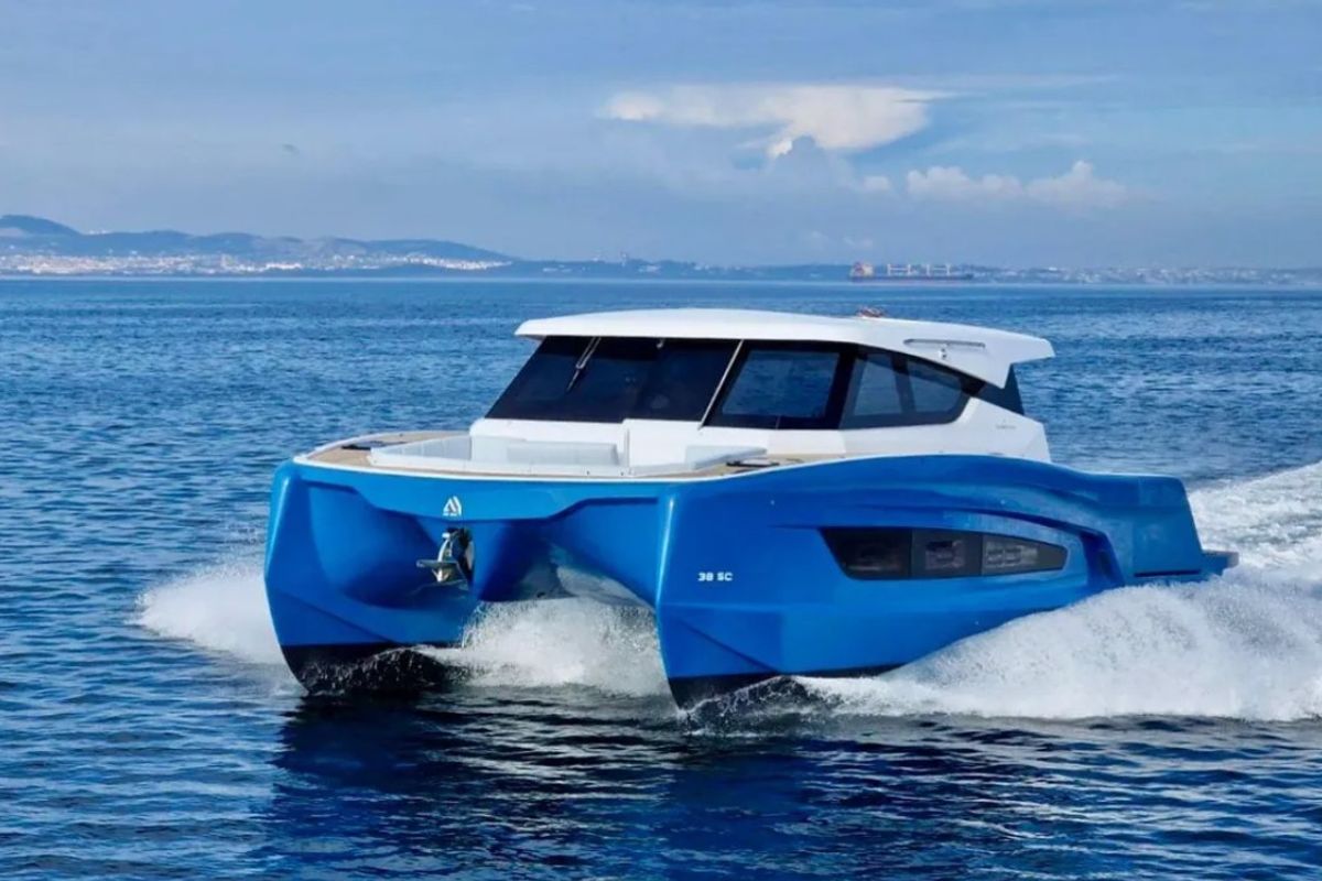 Exterior view of Falcon II, a Aventura Catamarans Aventura 38 SC catamaran at Cogolin, France