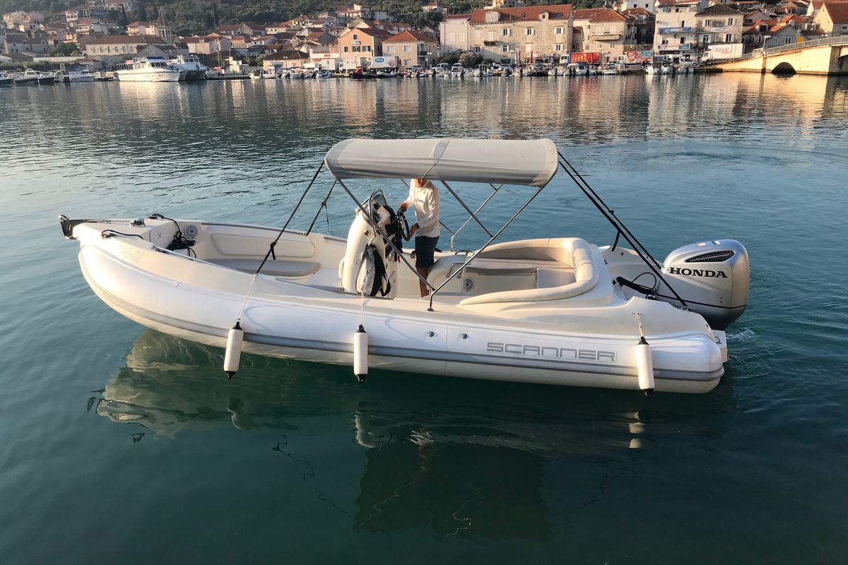 Exterior view of Envy Tender, a Scanner 710 motorboat at Grad Trogir, Croatia
