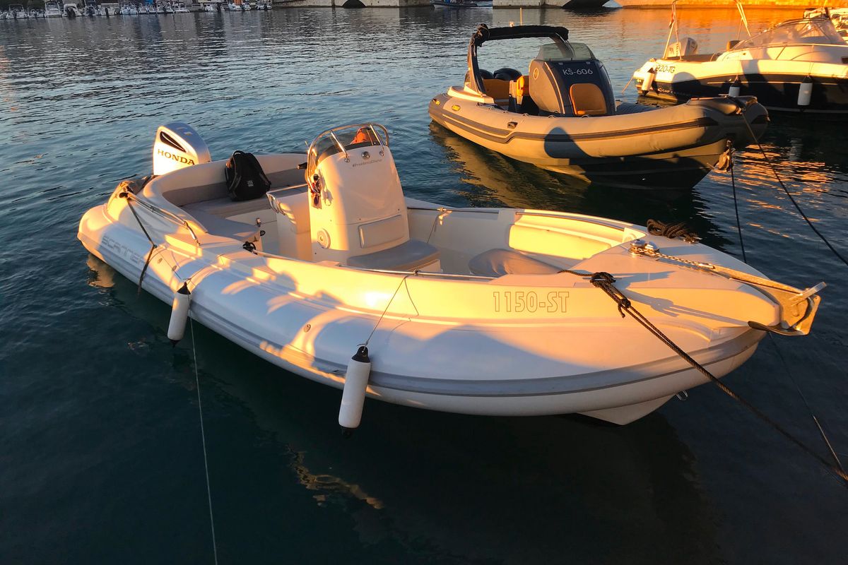 Exterior view of Envy Tender, a Scanner 710 motorboat at Grad Trogir, Croatia