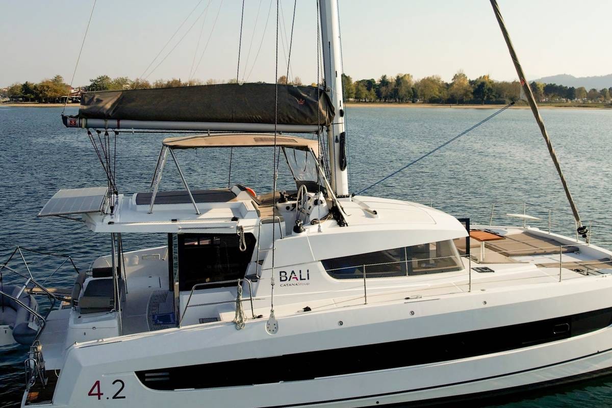 Exterior view of Kos 42.6, a Bali 4.2 catamaran at Preveza, Greece